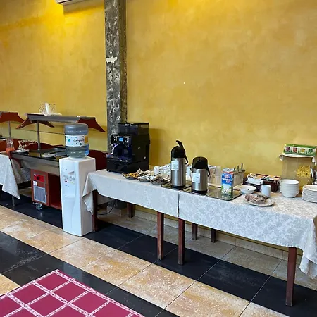 Sugas Hotel
