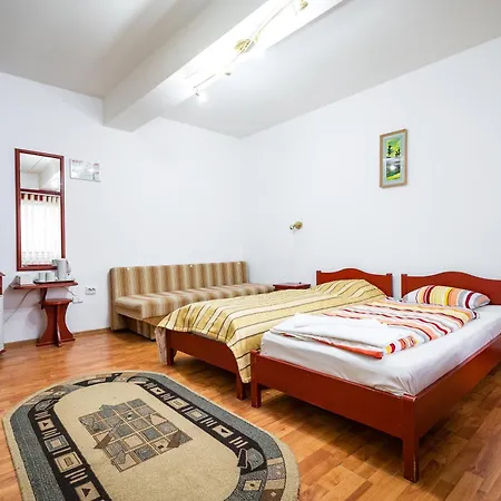 Sugas Hotel 3*